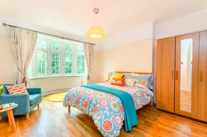 5 Bedroom House To Rent In Annesley Road, Blackheath, London, SE3