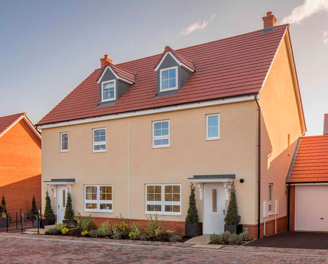 4 Bedroom Semi-Detached House For Sale In Tingewick Road, Buckingham, Buckingham, Buckinghamshire, MK18