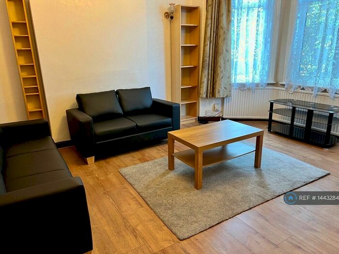 4 Bedroom Terraced House To Rent In Wightman Road, London, N8