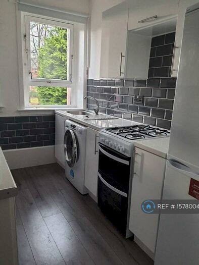 2 Bedroom Flat To Rent In Dinart Street, Glasgow, G33
