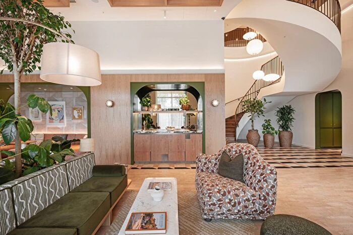 1 Bedroom Flat To Rent In Selbourne Road, Walthamstow, E17