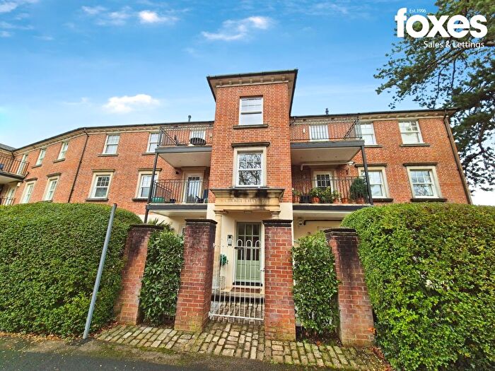 2 Bedroom Flat To Rent In Cricket Chambers, Cavendish Road, Bournemouth, Dorset, BH1