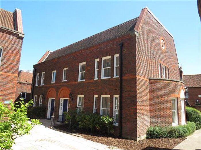1 Bedroom Apartment To Rent In Oxford Road, Aylesbury, HP19