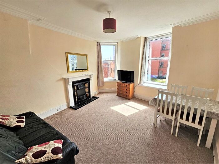 4 Bedroom Flat To Rent In Hutcheon Street, City Centre, Aberdeen, AB25