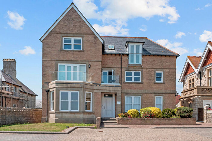 2 Bedroom Apartment For Sale In Greenhill, Weymouth, DT4