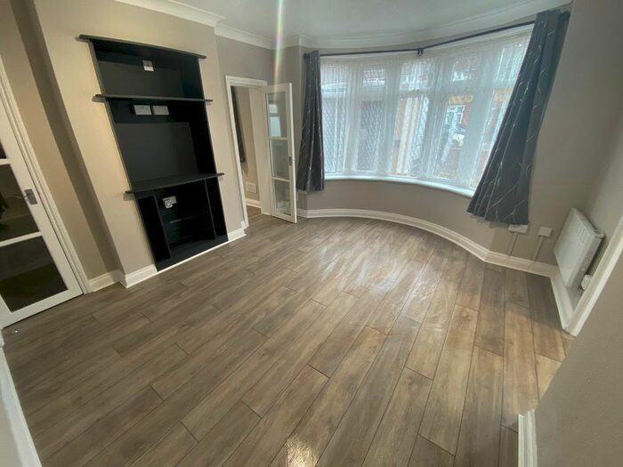1 Bedroom Flat To Rent In The Avenue, Luton, LU4