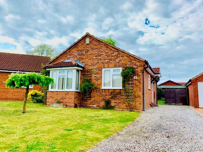 2 Bedroom Detached Bungalow To Rent In Acer Court, Lincoln, LN6