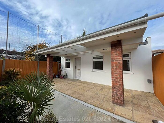 1 Bedroom Bungalow To Rent In Southbourne Avenue, London, NW9