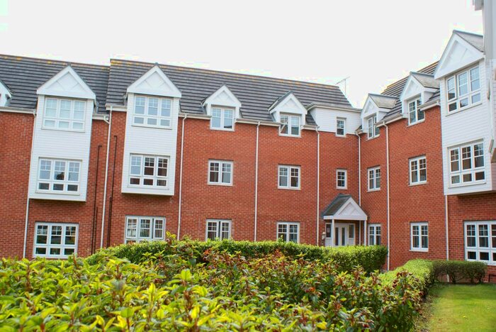 2 Bedroom Flat To Rent In Lauder Way, Pelaw, Gateshead, NE10