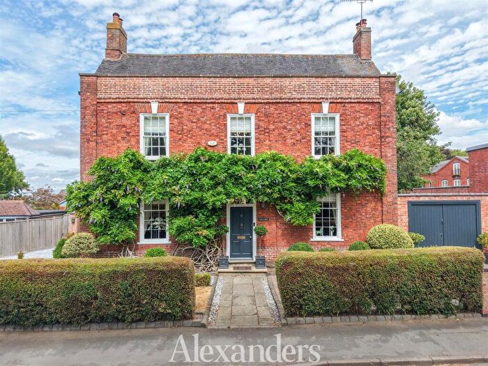 5 Bedroom Character Property For Sale In Station Road, Stoke Golding, CV13