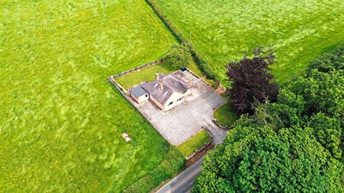 3 Bedroom Bungalow To Rent In Woodhead Bungalow, Calwich, DE6