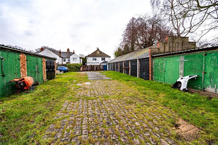 Garage / Parking To Rent In Welholme Avenue, Grimsby, Lincolnshire, DN32