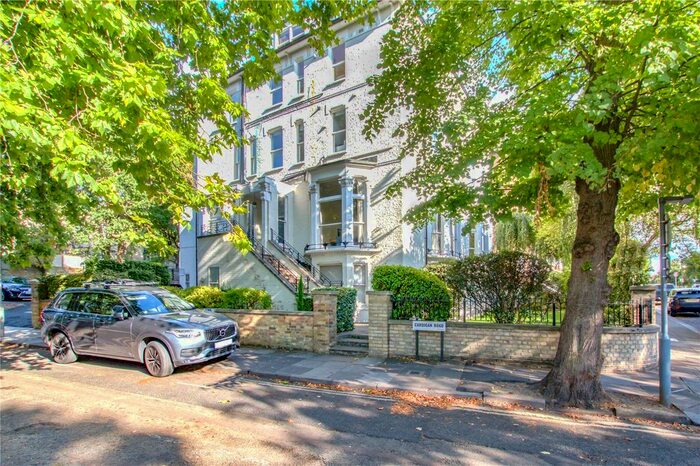 2 Bedroom Flat To Rent In Richmond Hill, Richmond, TW10