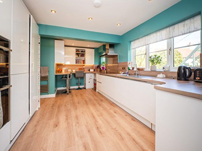 5 Bedroom Chalet For Sale In Fakenham Road, Bintree, NR20