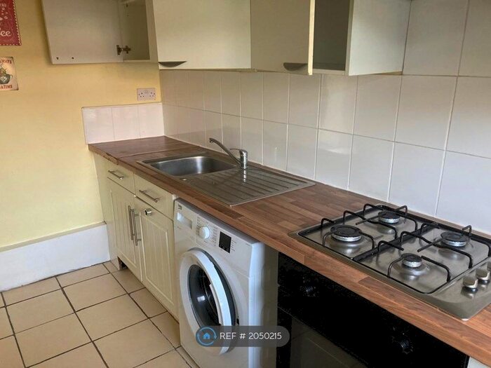 1 Bedroom Flat To Rent In Fillybrooks Close, Staffordshire, ST15