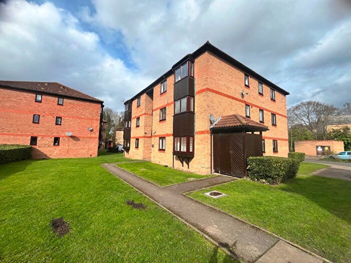 1 Bedroom Flat For Sale In Rushdon Close, Romford, RM1