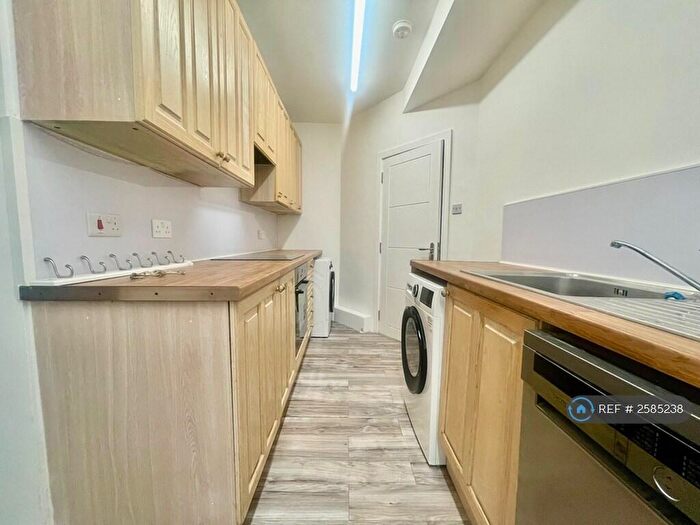 2 Bedroom Flat To Rent In Holt Road, Wembley, HA0