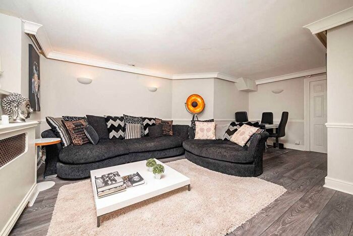 2 Bedroom Flat To Rent In Edith Grove, London, SW10
