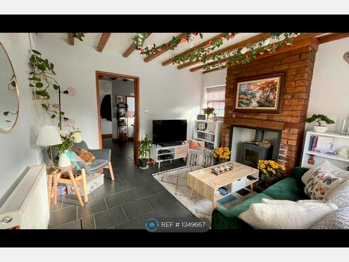 2 Bedroom Semi-Detached House To Rent In Main Road, Shavington, Crewe, CW2