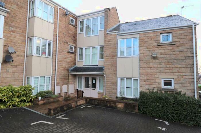 2 Bedroom Apartment To Rent In Millenium Court, Pudsey, West Yorkshire, LS28