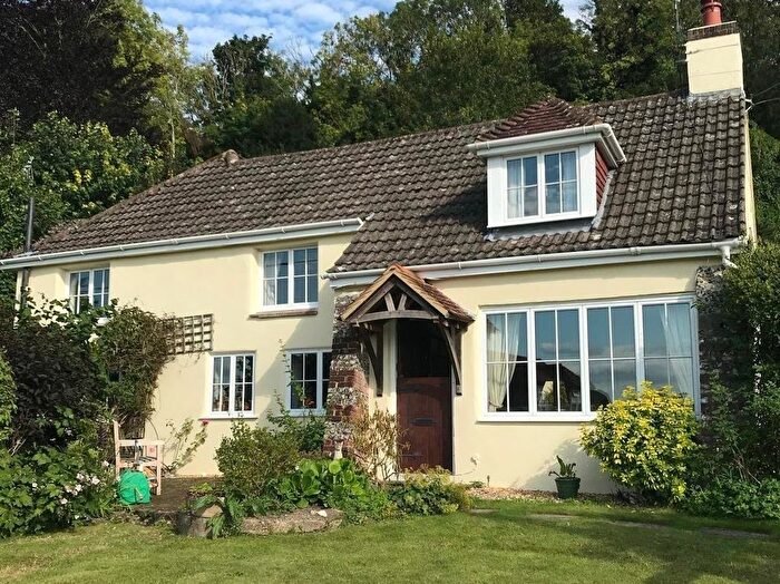 4 Bedroom Cottage For Sale In Pitton, Salisbury, Wiltshire, SP5