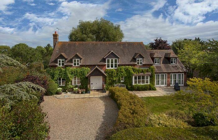 5 Bedroom Detached House For Sale In Goosey, Faringdon, SN7