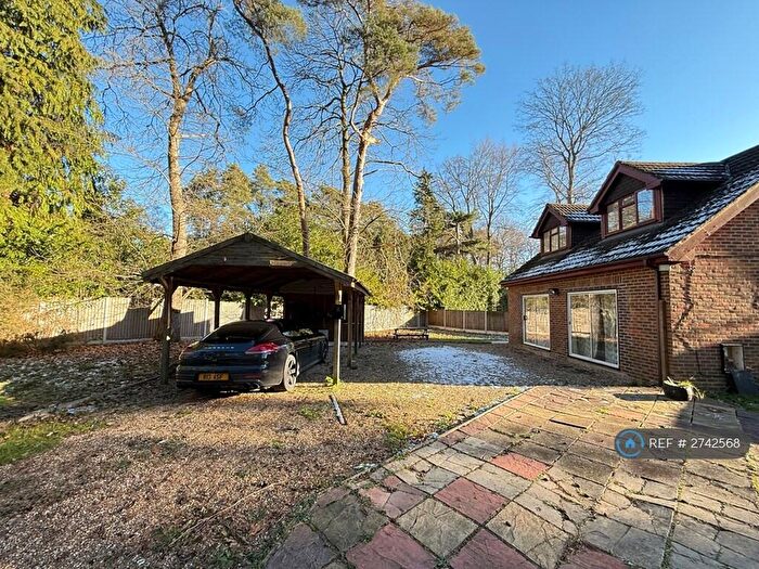 2 Bedroom Detached House To Rent In Coronation Road, Ascot, SL5