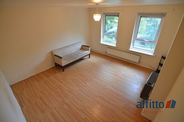 1 Bedroom Flat For Sale In Ipswich Close, Leicester, LE4