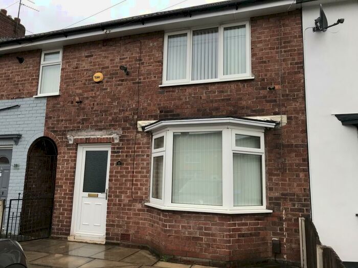 3 Bedroom House To Rent In Drake Place, L10