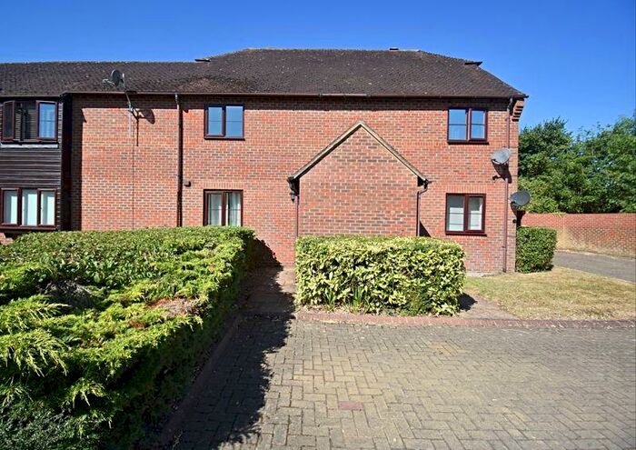 1 Bedroom Maisonette To Rent In Binfields Close, Chineham, RG24