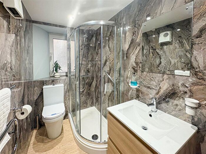 1 Bedroom Flat For Sale In Coverack, Helston, TR12