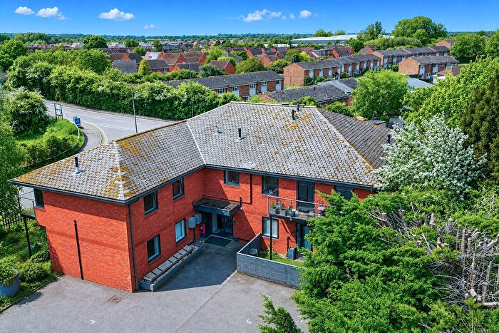 1 Bedroom Flat For Sale In Station Yard, Thame, OX9