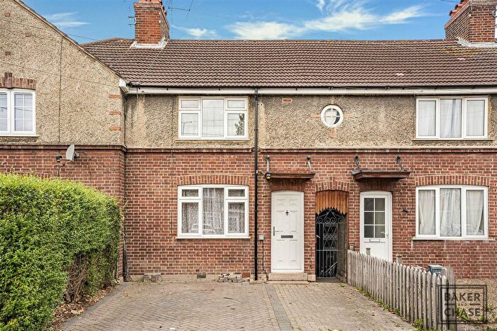 3 Bedroom Terraced House To Rent In Brimsdown Avenue, Enfield, EN3