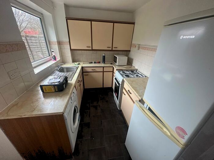 2 Bedroom End Of Terrace House To Rent In Lyncroft Close, Old St Mellons, Old St Mellons, CF3