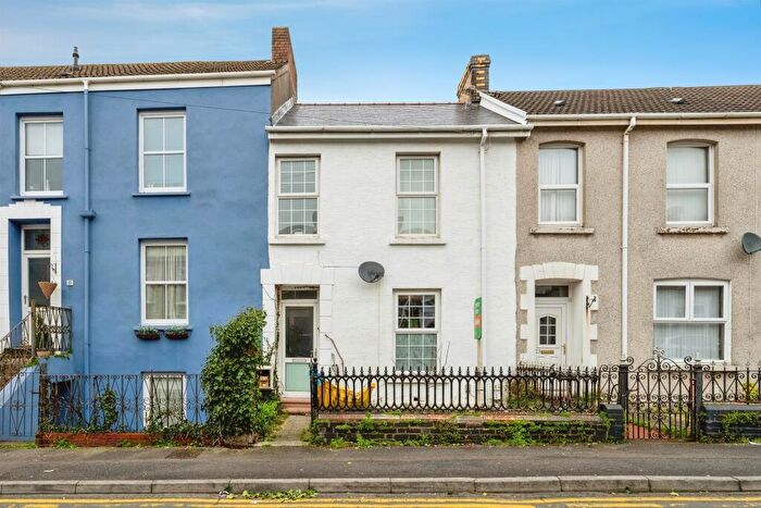 4 Bedroom Terraced House For Sale In Tunnel Road, Llanelli, SA15