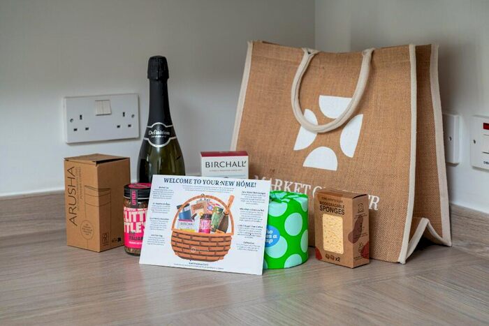 2 Bedroom Apartment To Rent In Queensway, Southampton, Hampshire, SO14