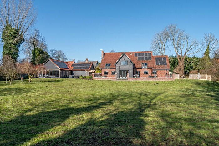 5 Bedroom Detached House For Sale In Wreningham, Norwich, NR16