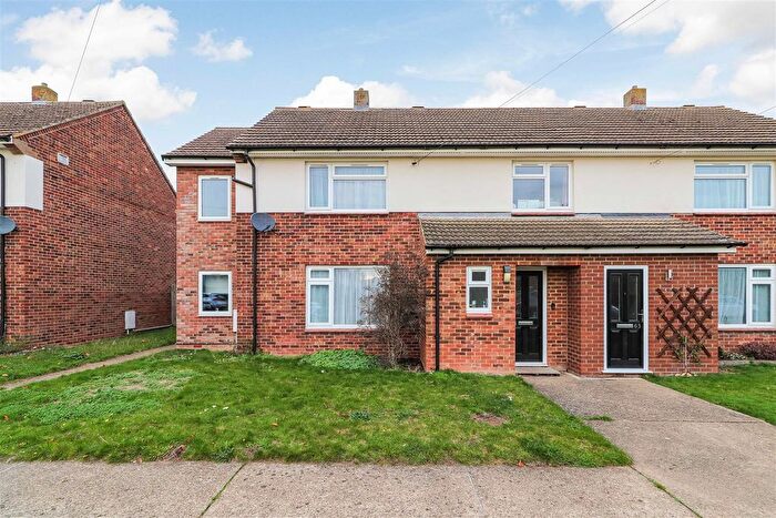 4 Bedroom Semi Detached House To Rent In Capper Road, Waterbeach, Cambridge, CB25