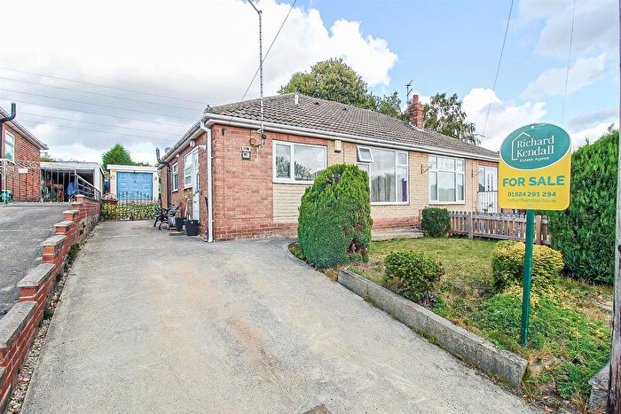 2 Bedroom Detached Bungalow For Sale In Lake Lock Drive, Stanley, Wakefield, WF3
