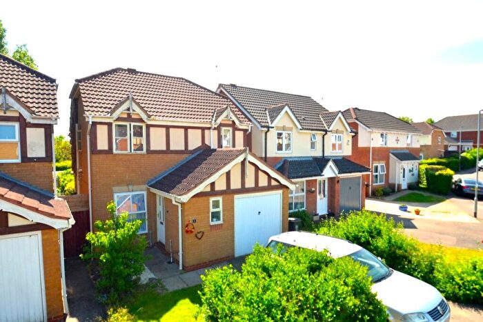 3 Bedroom Detached House For Sale In Holbush Way, Irthlingborough, Wellingborough, Northamptonshire, NN9