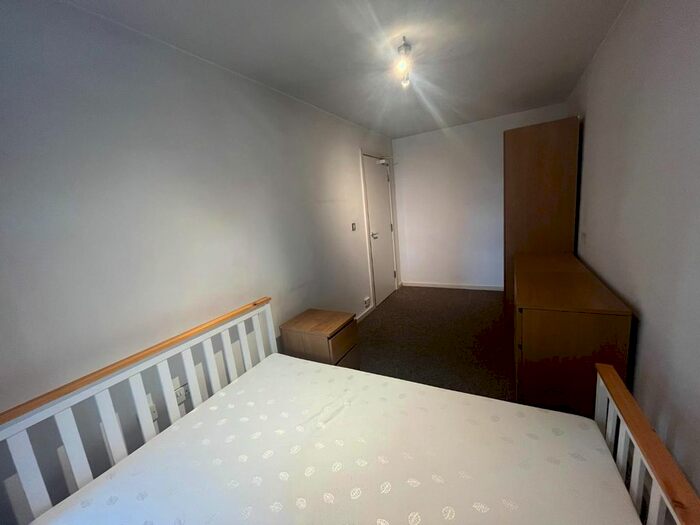2 Bedroom Flat To Rent In Blantyre Street, Manchester, M15