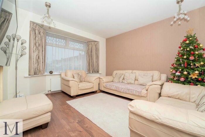 3 Bedroom Terraced House To Rent In Meadowbank Gardens, Hounslow, TW5