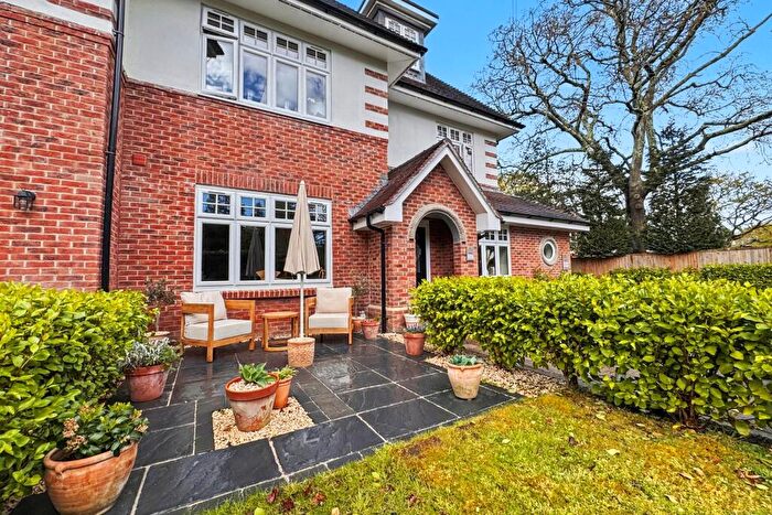 2 Bedroom Flat For Sale In Talbot Woods, BH4