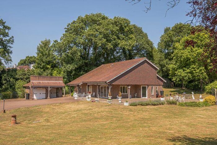 2 Bedroom Detached Bungalow To Rent In Hollow Lane, Headley, GU35