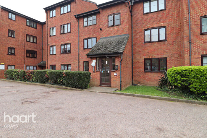 1 Bedroom Flat To Rent In Argent Street, Grays, RM17