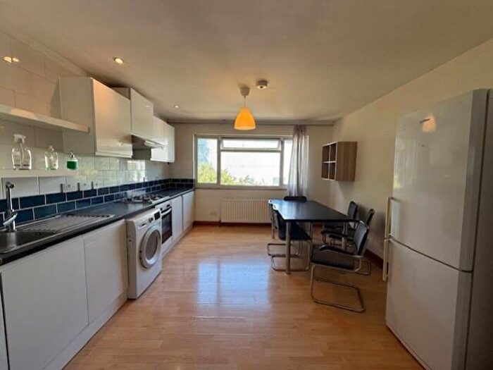 2 Bedroom Maisonette To Rent In Princes Drive, Harrow, Greater London, HA1