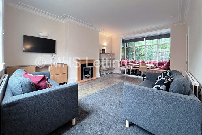 4 Bedroom Terraced House To Rent In Rokeby Gardens, Leeds, LS6