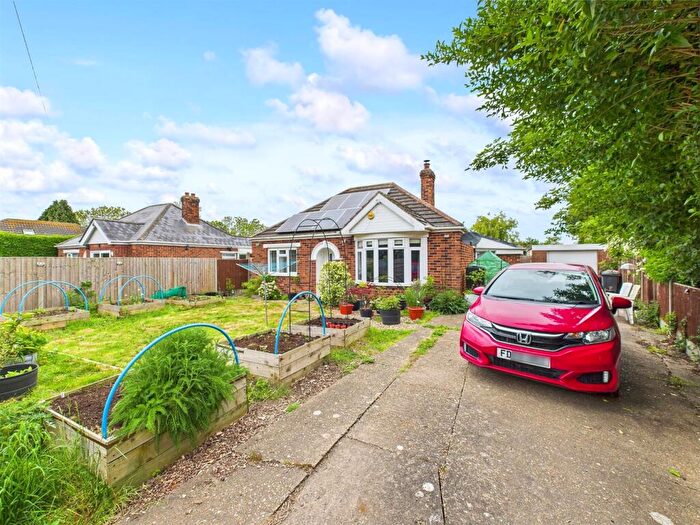 2 Bedroom Detached Bungalow For Sale In Kent Avenue, Theddlethorpe, Mablethorpe, LN12