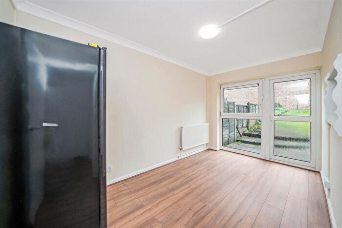 4 Bedroom Terraced House To Rent In St. Egbert's Way, North Chingford, E4