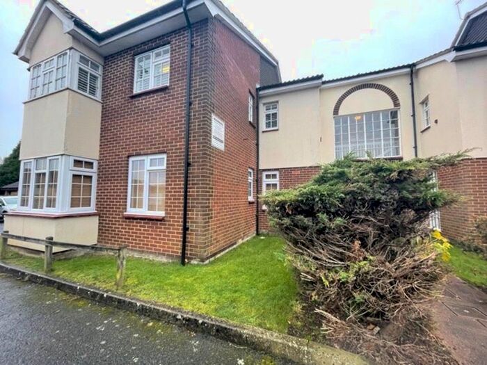 1 Bedroom Flat To Rent In Chiltern Close, Downswood, Maidstone ME15